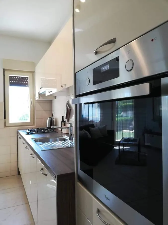 Apartman Patrik-Comfortable And Beautiful Apartment With Pool Pula 0*,