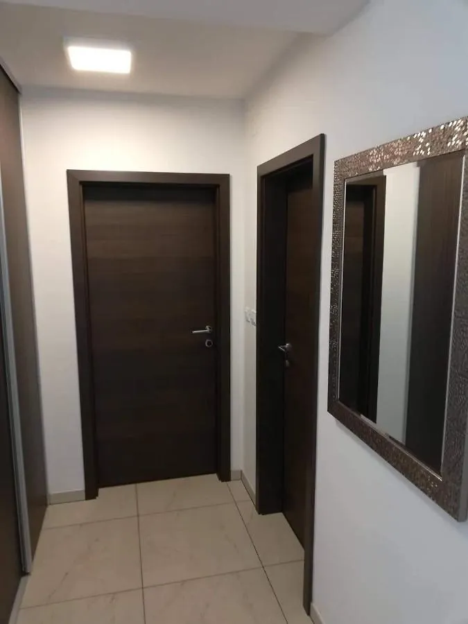 Apartman Patrik-Comfortable And Beautiful Apartment With Pool Pula