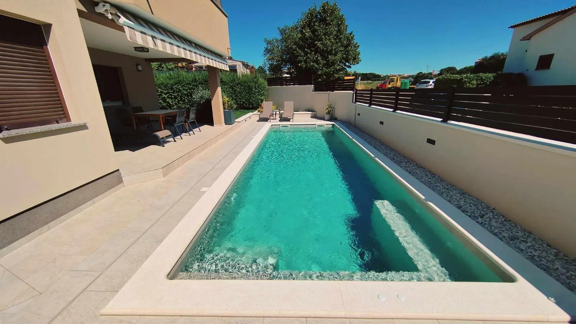 Apartman Patrik-Comfortable And Beautiful Apartment With Pool Pula